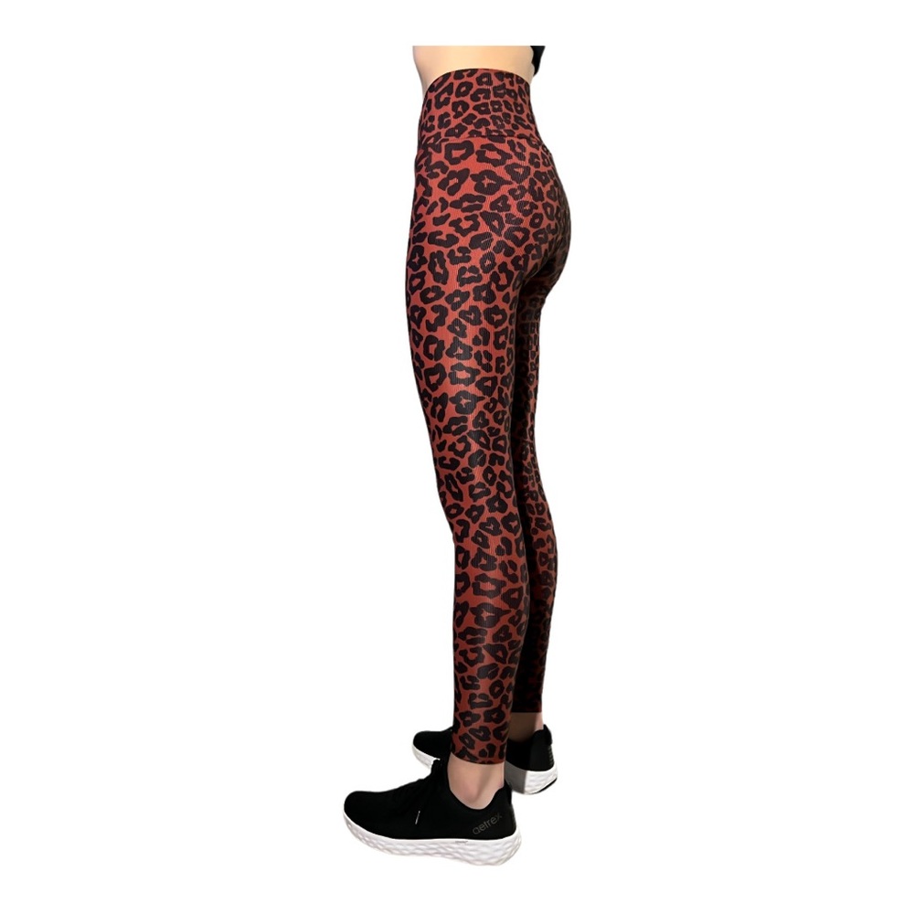 Beach Riot Ribbed Cara Legging Wine Leopard - Picture 2 of 3